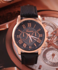 Дамски часовник в черно и златисто Код 205 - Модел 5 - Черен