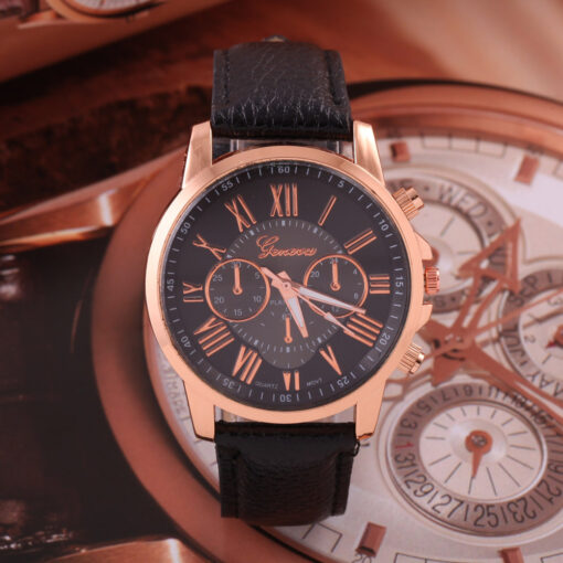 Дамски часовник в черно и златисто Код 205 - Модел 5 - Черен