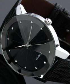 Красив, изчистен, дамски часовник в черно и сребристо