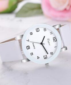 Стилен бял дамски часовник